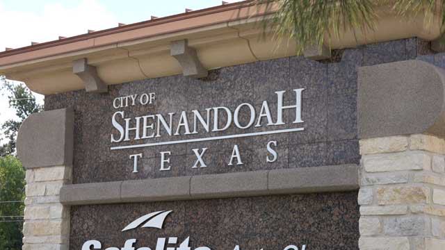 City of Shenandoah Texas sign and community entrance